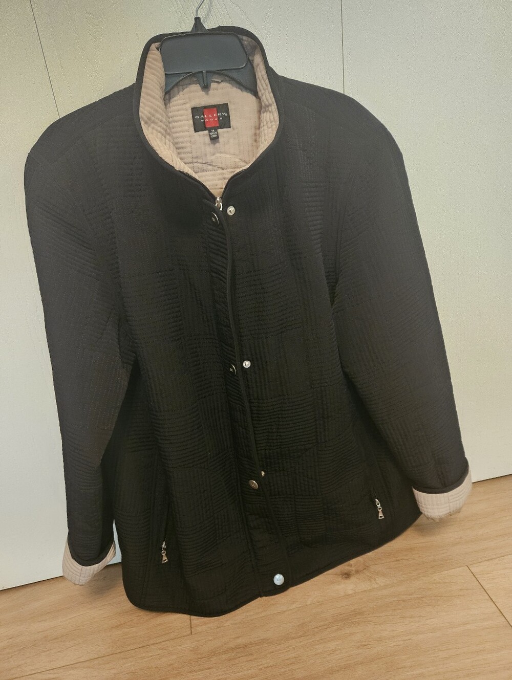 Black Quilted Women's Jacket with Contrast Lining